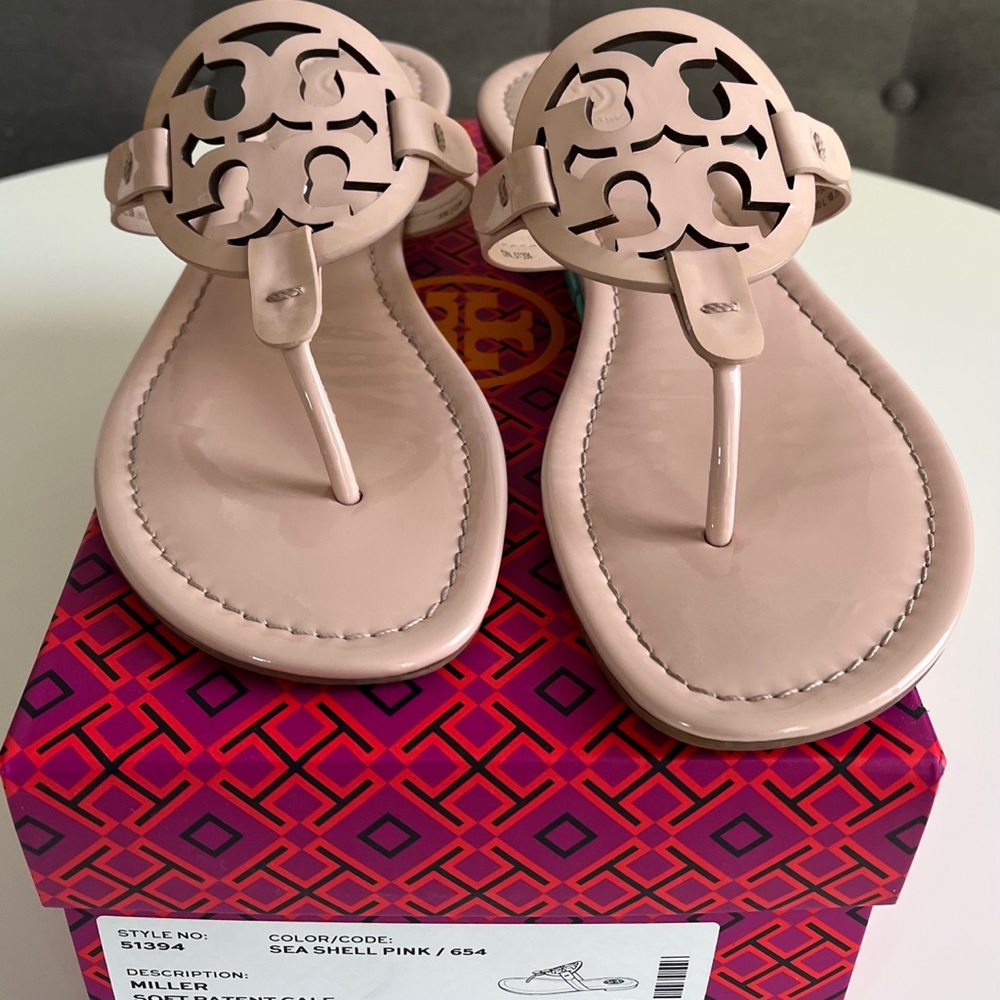 Tory Burch Sea Shell Pink patent leather Miller flip flop sandals 9